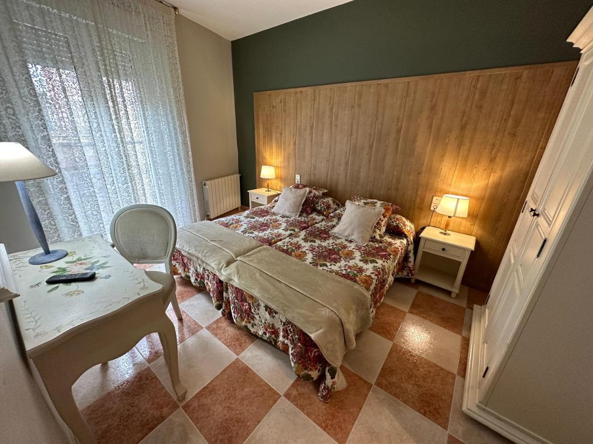 Hostal Bonavista Cervera (Catalonia) Exterior foto